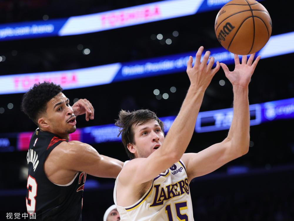 他执教费耶 他执教费耶