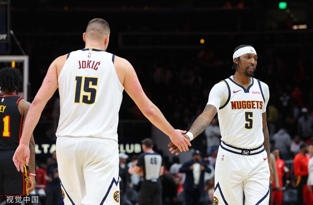 他默默为球 他默默为球