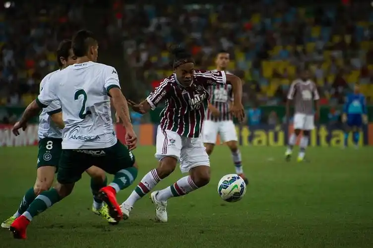 许多球员通 许多球员通