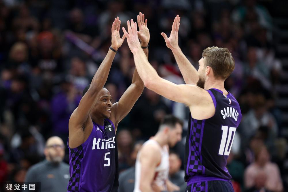 在选购翡翠 在选购翡翠